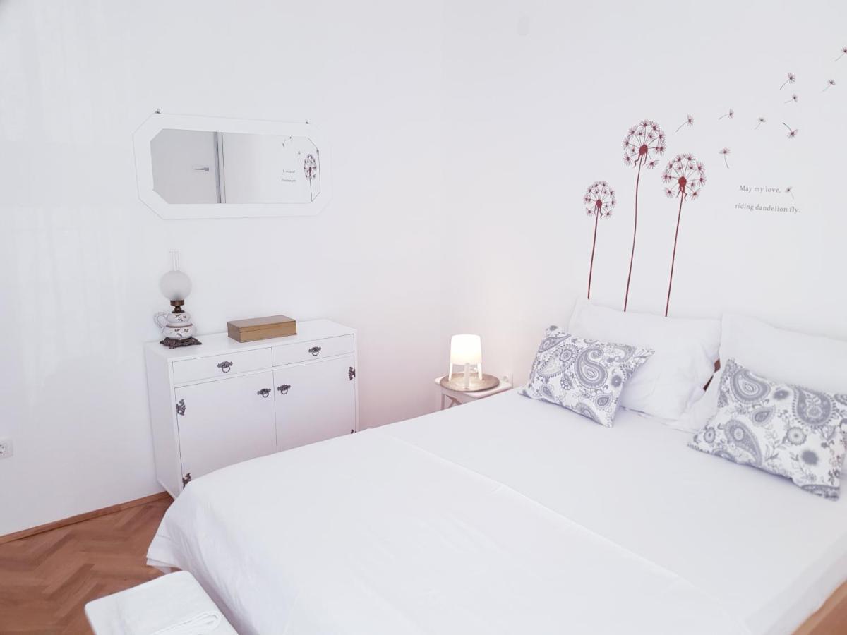 Apartman Noa สปลิท ภายนอก รูปภาพ