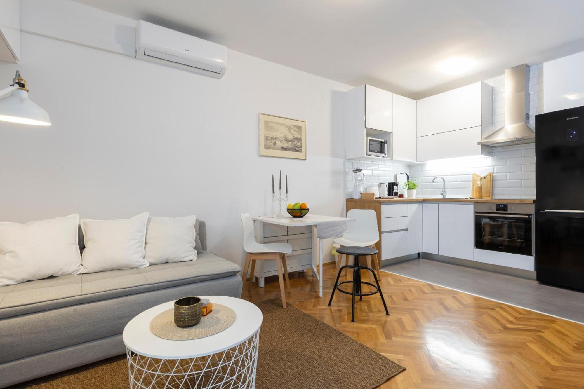 Apartman Noa สปลิท ภายนอก รูปภาพ